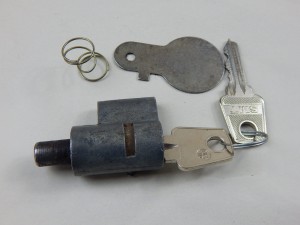 ZAMEK BLOKADY KIEROWNICY DNIEPR K-750 NR-1