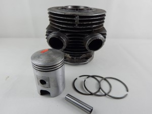 CYLINDER IŻ-56 Z TŁOKIEM Z EPOKI