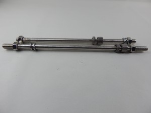 SZPILKI OŚKI MOCOWANIA SILNIKA M72 K750 URAL DNIEPR NIERDZEWKA