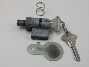 ZAMEK BLOKADY KIEROWNICY DNIEPR K-750 NR-2
