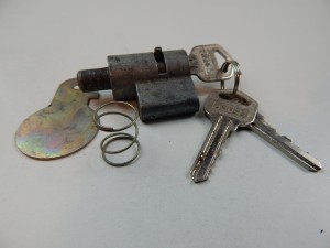 ZAMEK BLOKADY KIEROWNICY DNIEPR K-750 NR-3