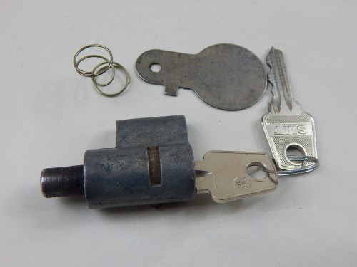 ZAMEK BLOKADY KIEROWNICY DNIEPR K-750 NR-1